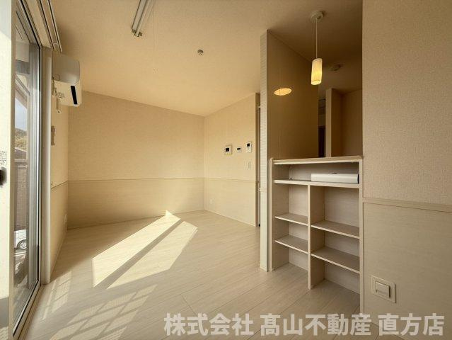 鞍手郡鞍手町大字新北のアパートの居間・リビング