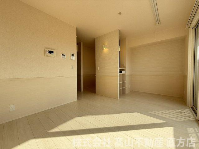 鞍手郡鞍手町大字新北のアパートの居間・リビング