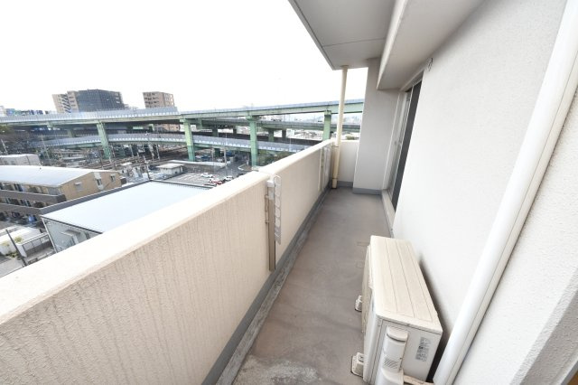 フローラ菜園場のバルコニー