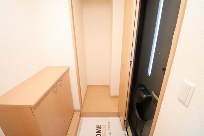 セジュール向山の玄関