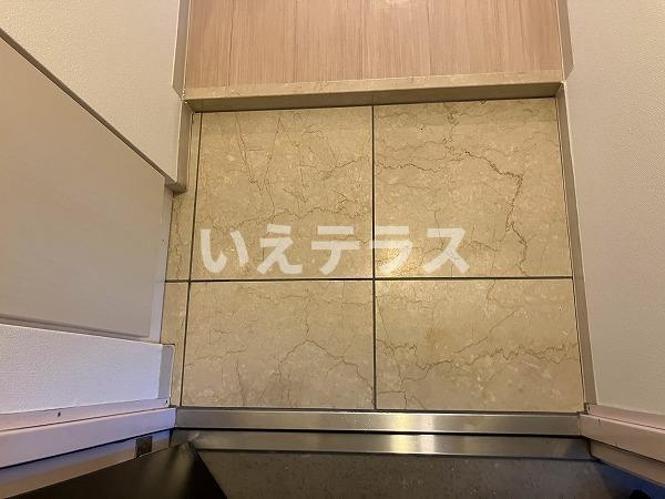 ウエンズ神戸のエントランス