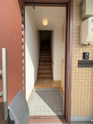 シャーメゾン大山B棟の玄関