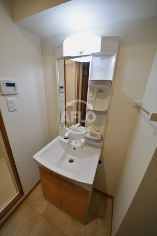 UresidenceUESHIOの独立洗面台|UresidenceUESHIO　洗面化粧台