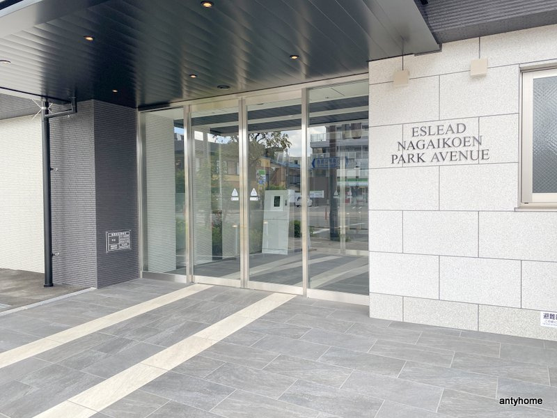 エスリード長居公園PARK AVENUE　仲介手数料無料のエントランス