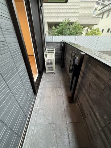 Ｄ－ＲＯＯＭ庚午中のバルコニー