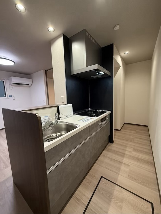 Ｄ－ＲＯＯＭ庚午中のキッチン