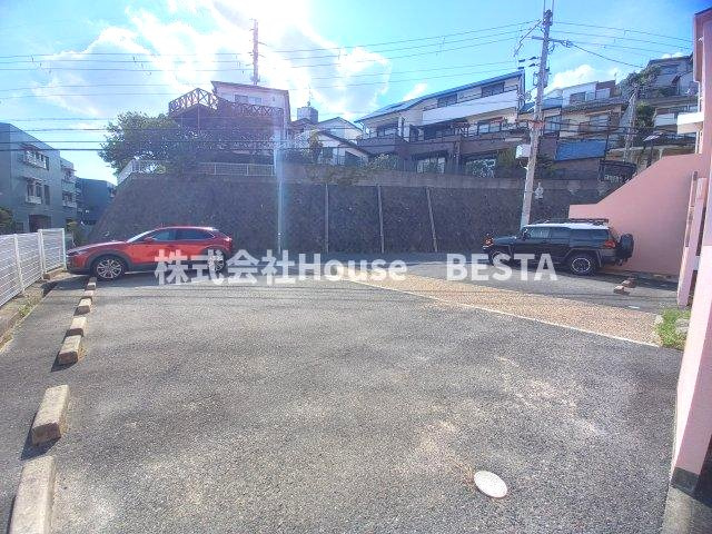 NaGania2000の駐車場