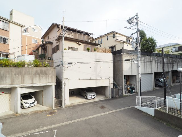 北軽井沢コーポの駐車場
