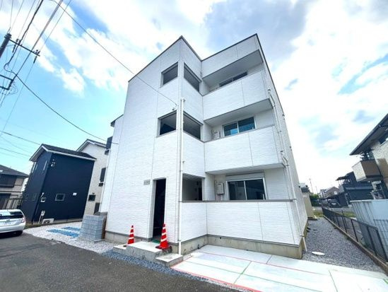 リバーブ西大宮のエントランス