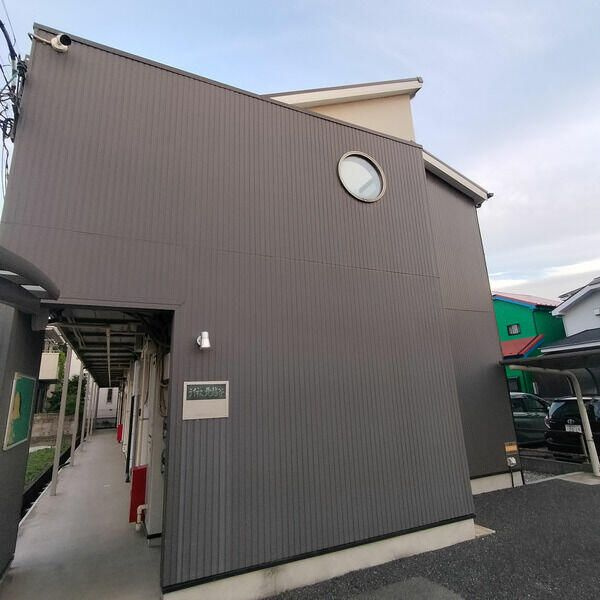 ライネス北越谷のエントランス