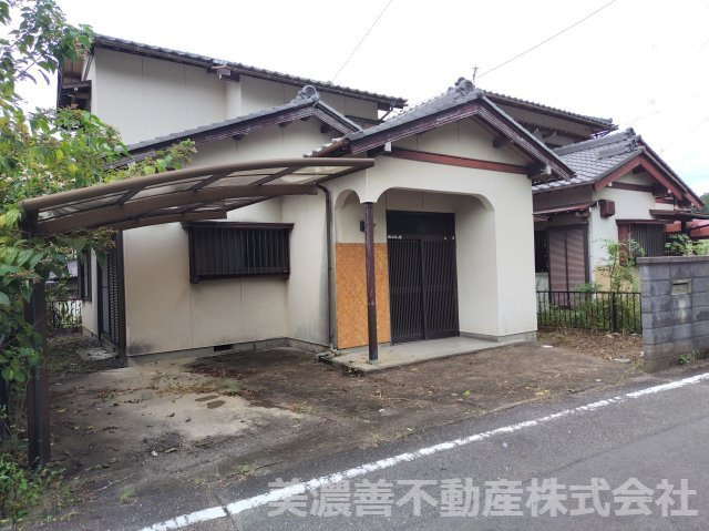 ６７３４１　岐阜市粟野中古戸建の外観
