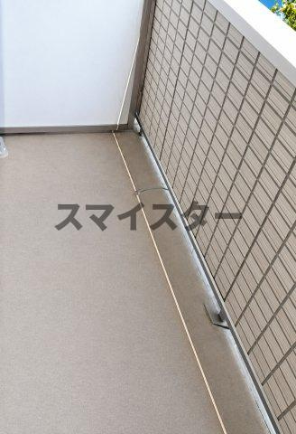 浦安市当代島１丁目のアパートのバルコニー