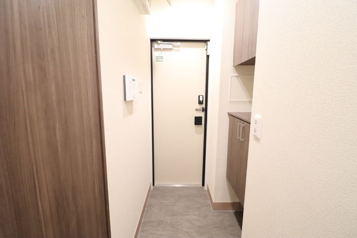 セレスティア藤江町の玄関