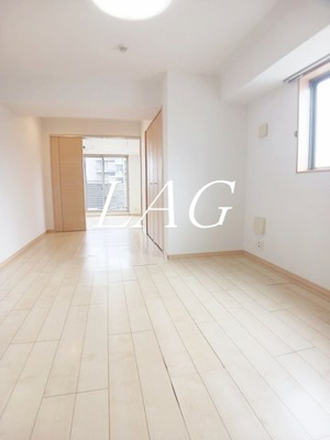 【居間・リビング】 | アンシエスタ | 洋室のお部屋です。