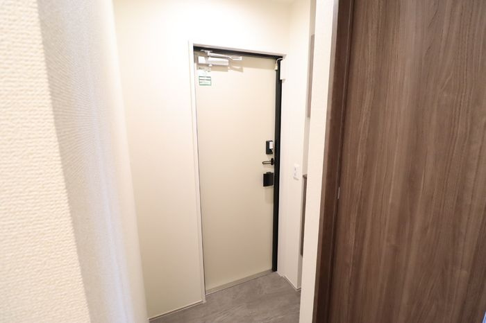 セレスティア藤江町の玄関