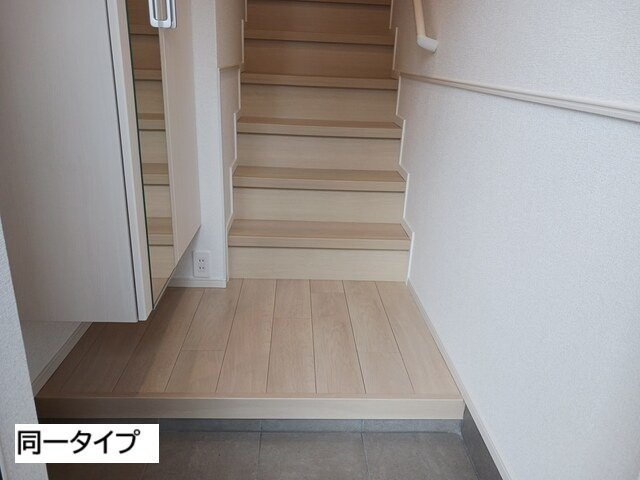 カーサ・コルーテ福の玄関