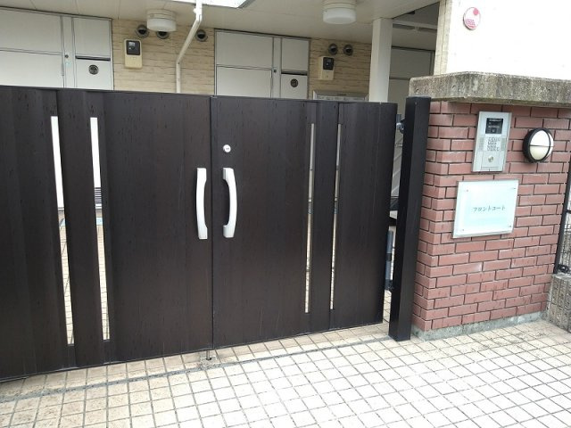 レオパレスフロントコートのその他|オートロックゲート