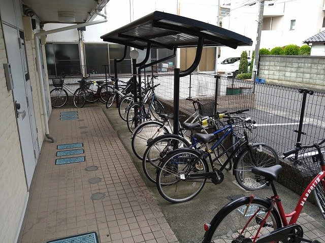レオパレスフロントコートのその他|駐輪場　原付＆自転車のみ駐輪可能