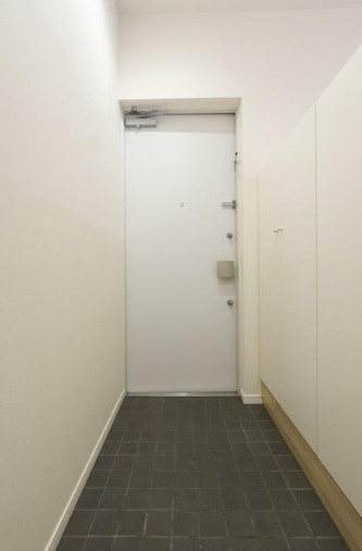 ガーデニエール砧ウエストの玄関