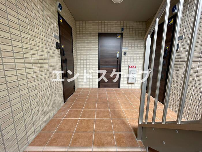 リリーフ小相木のロビー|高崎、前橋エリアのお部屋探しはエンドスケープまで！お客様の理想お聞かせ下さい♪