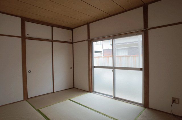 野中町貸家の内装
