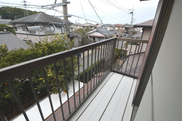 上津2丁目貸家のバルコニー