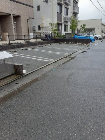 ヴィラ　花水木の駐車場