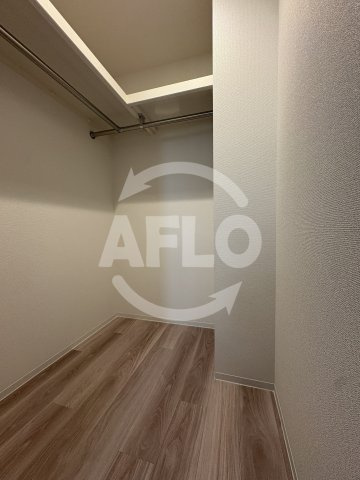 セレニテ難波西アリエの収納|セレニテ難波西アリエ　クローゼット