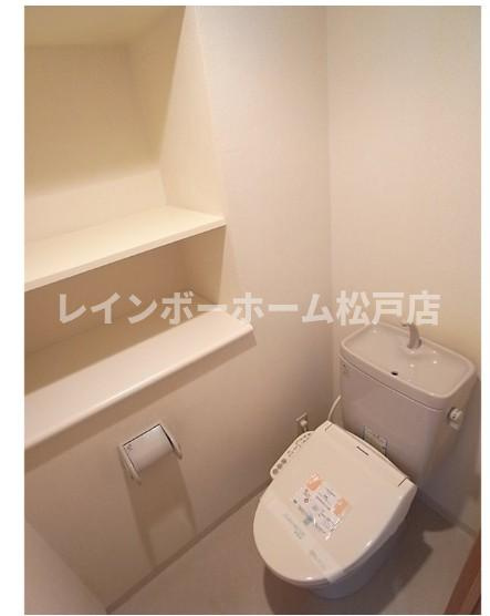 三郷市三郷１丁目の賃貸マンションのトイレ|トイレです
