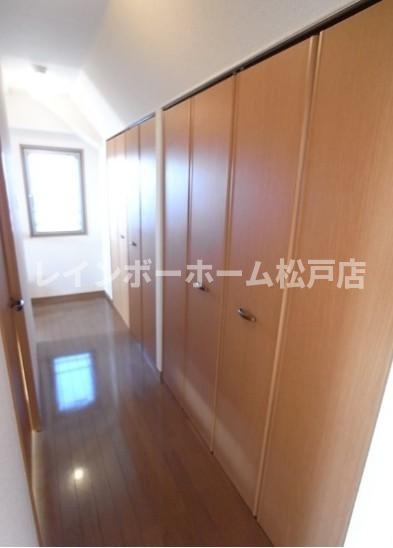 三郷市三郷１丁目の賃貸マンションの収納|こまごまとしたものを収納できそうですね