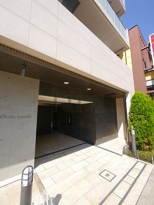 アーリアシティ川崎のエントランス