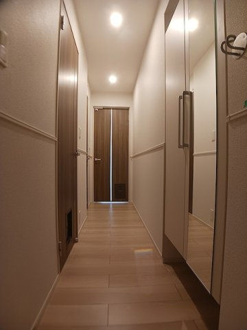 ヒカルサ新潟関屋の玄関