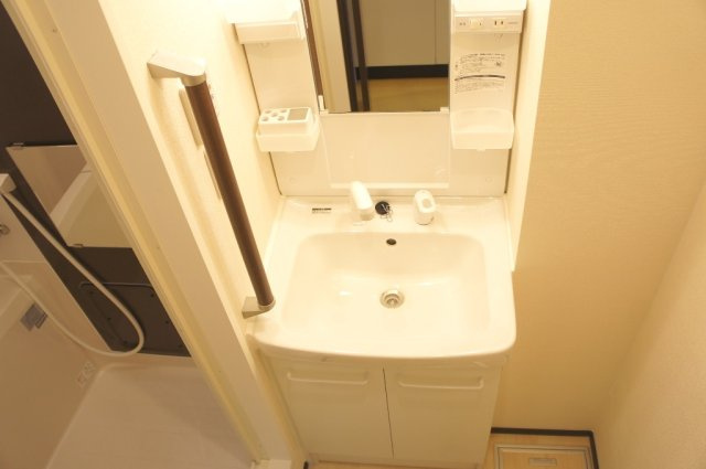 レオネクスト広田の内装|独立洗面台