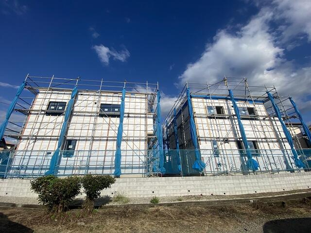 裾野市平松の新築一戸建の外観|建築中（９／２２撮影）