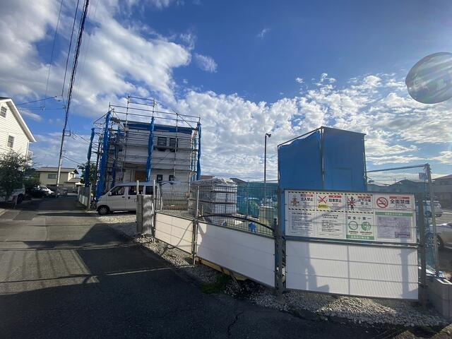 裾野市平松の新築一戸建の外観|建築中（９／２２撮影）