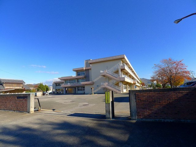 ヴェルマーラＳＫの周辺|桐生市立境野小学校まで850m
