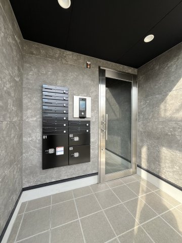 MUGINO BASEのエントランス