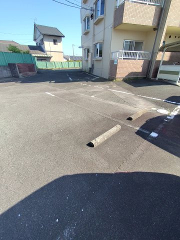 リバーサイドつるぎの駐車場