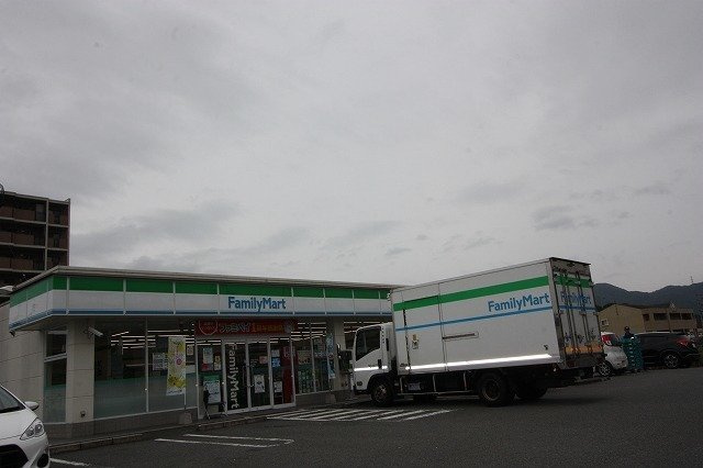 ヌーベル・シンワＤの周辺|ファミリーマートまで850m