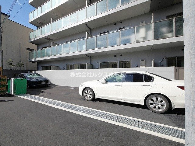 イマジン茨木の駐車場|カースペースがあります
