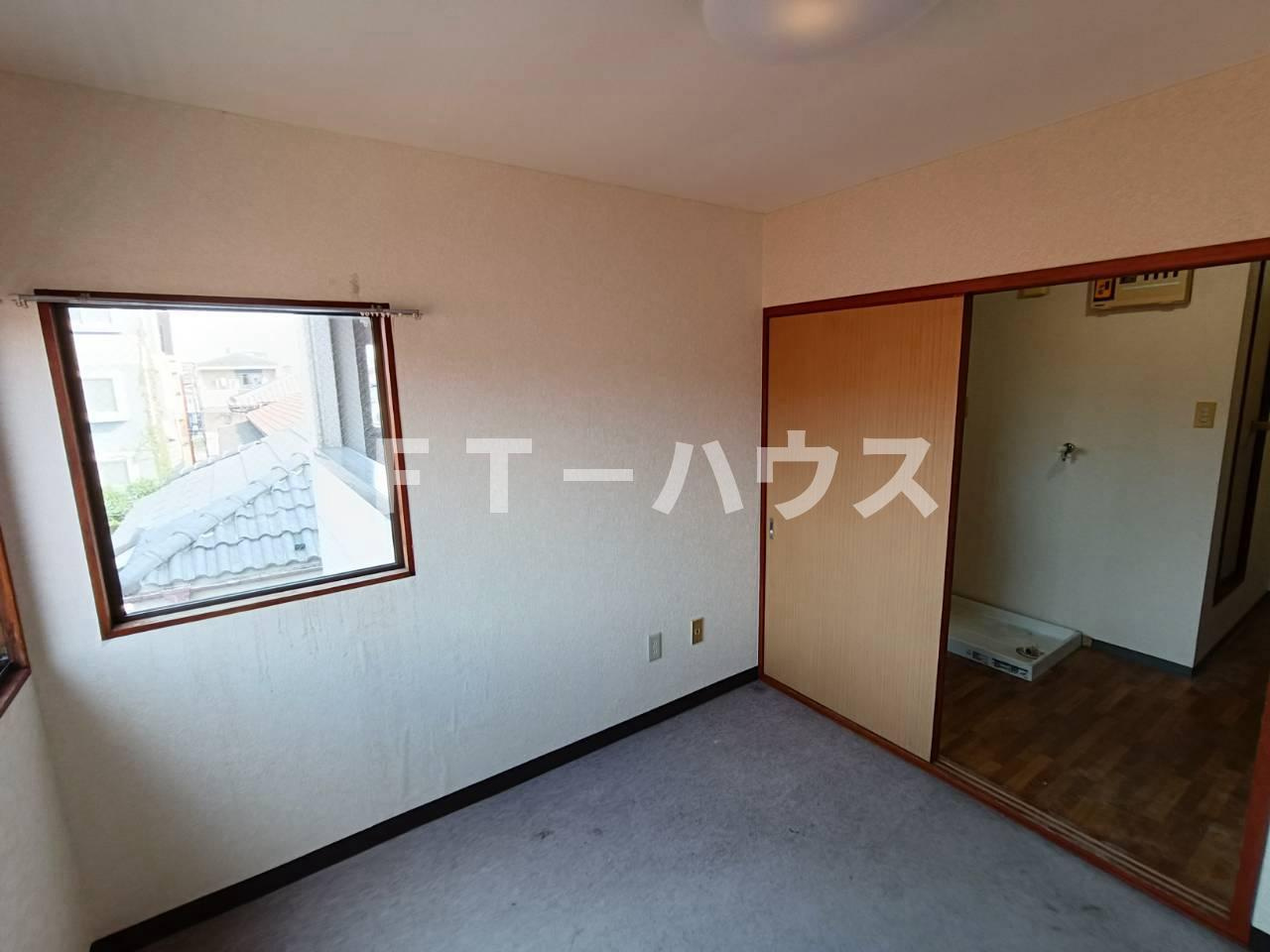 船橋市東中山１丁目のアパートの和室