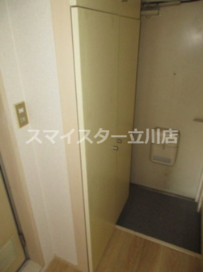 アーバンホーム日野台の玄関