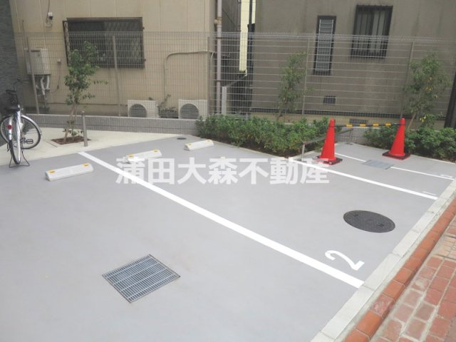 ブライズ蒲田SOUTHの駐車場|敷地内平置き駐車場　空き状況等詳細はお問合せください。