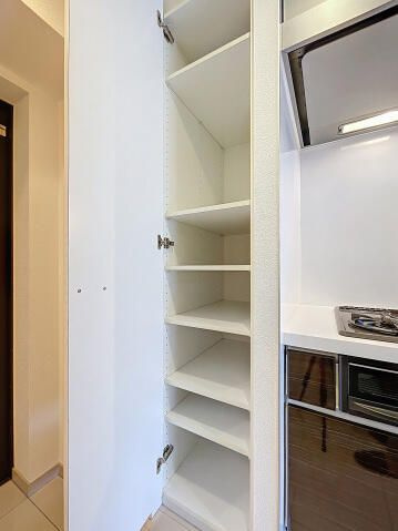 スカイコート本郷東大前弐番館の玄関