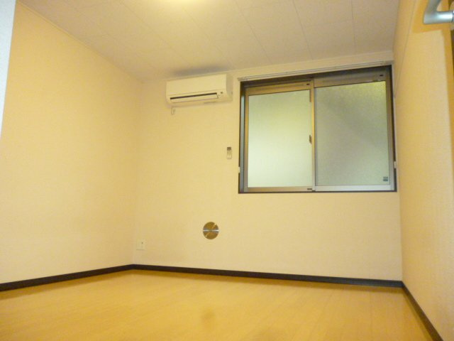 レオネクストＴＡＲＴＳの居間・リビング|お部屋によって床や設備が違います。詳しくはお問い合わせを！