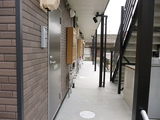 レオネクスト栄の玄関