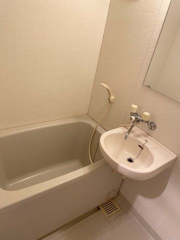 市川市妙典５丁目の賃貸マンションの浴室