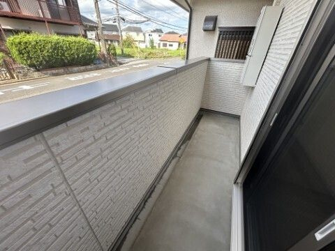 千葉市中央区村田町のアパートのバルコニー