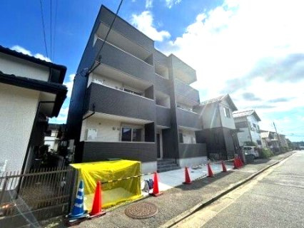 千葉市中央区村田町のアパートの外観