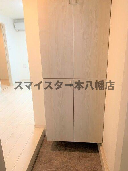 ロイヤルメゾン幕張本郷の玄関